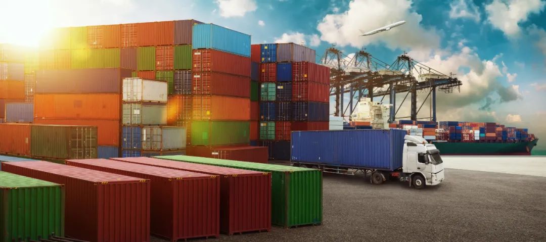 shipping packaging shipping packaging